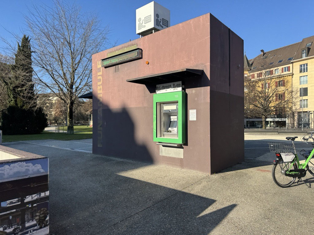 Talos Facade avec cover vert en extérieur