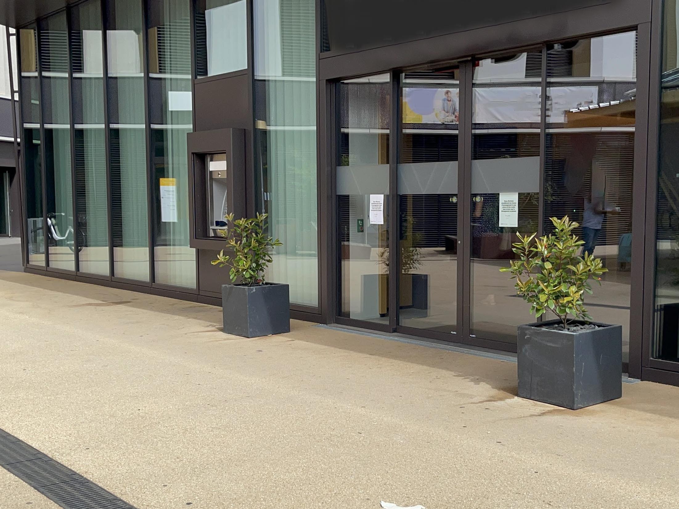 Talos Facade avec cover antracite aux couleurs du bâtiment